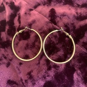 gold and silver tone hoop earrings